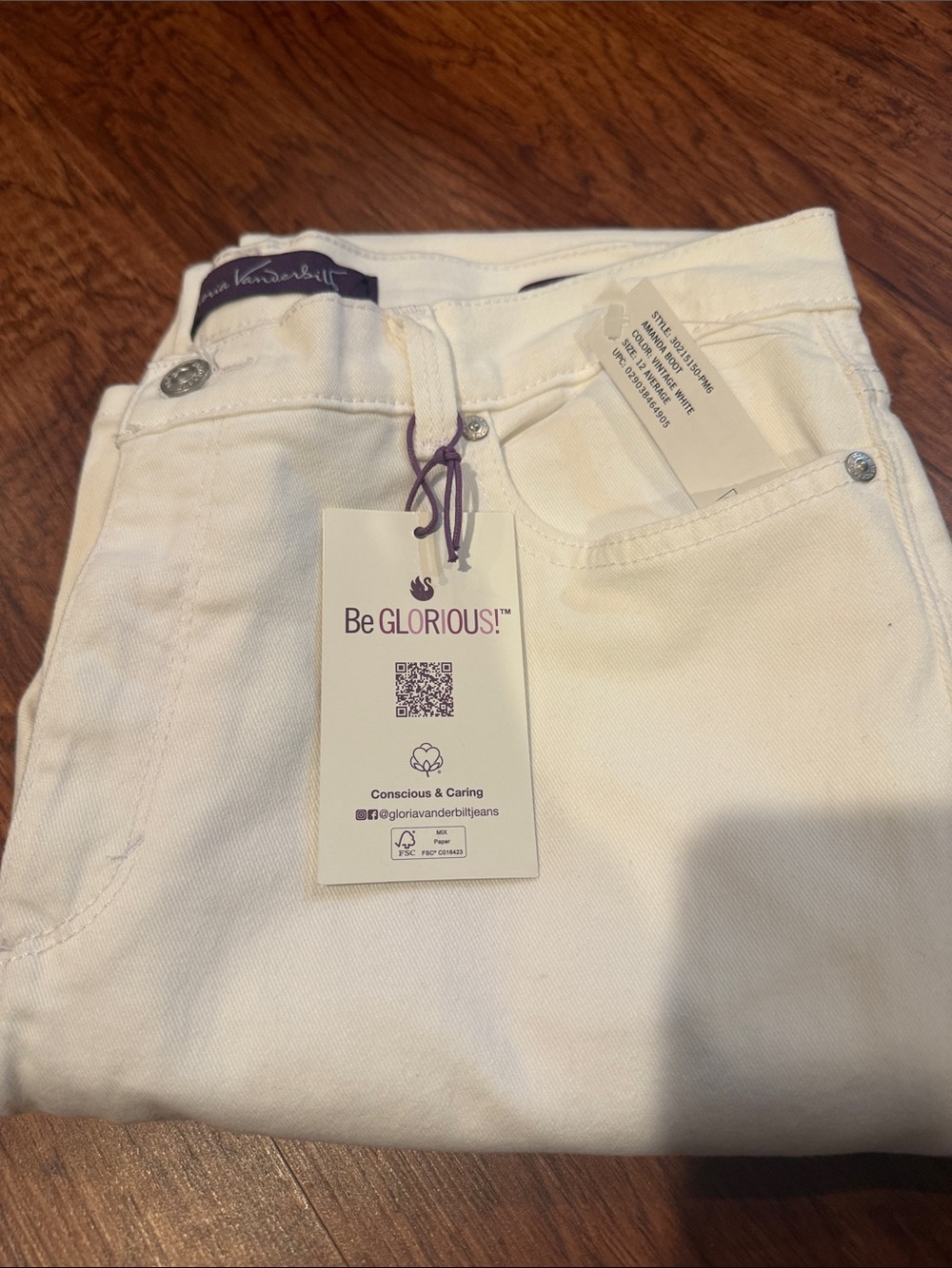 Gloria Vanderbilt White Skinny Jeans with Be Glorious Tag